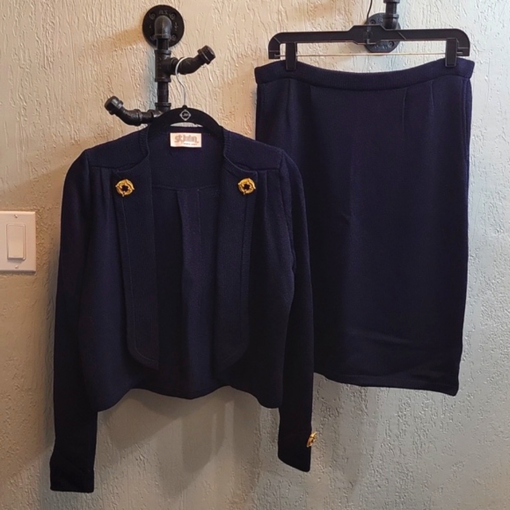 Vintage ST JOHN By Marie Gray 2 pc Navy Knit Suit Set - Picture 12 of 13
